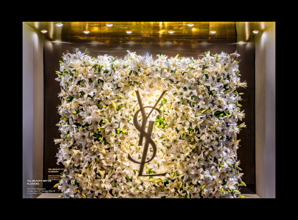 Macy\'s Flower Show Fragrance Windows