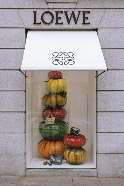 Loewe – Window Display